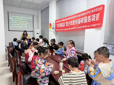 伙伴领航站首场“书香分享会”暖心启动.jpg